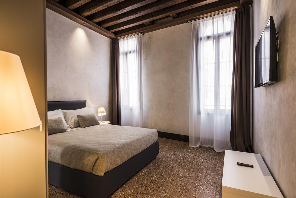 Myplace Campo Santa Margherita Apartments Veneza Exterior foto