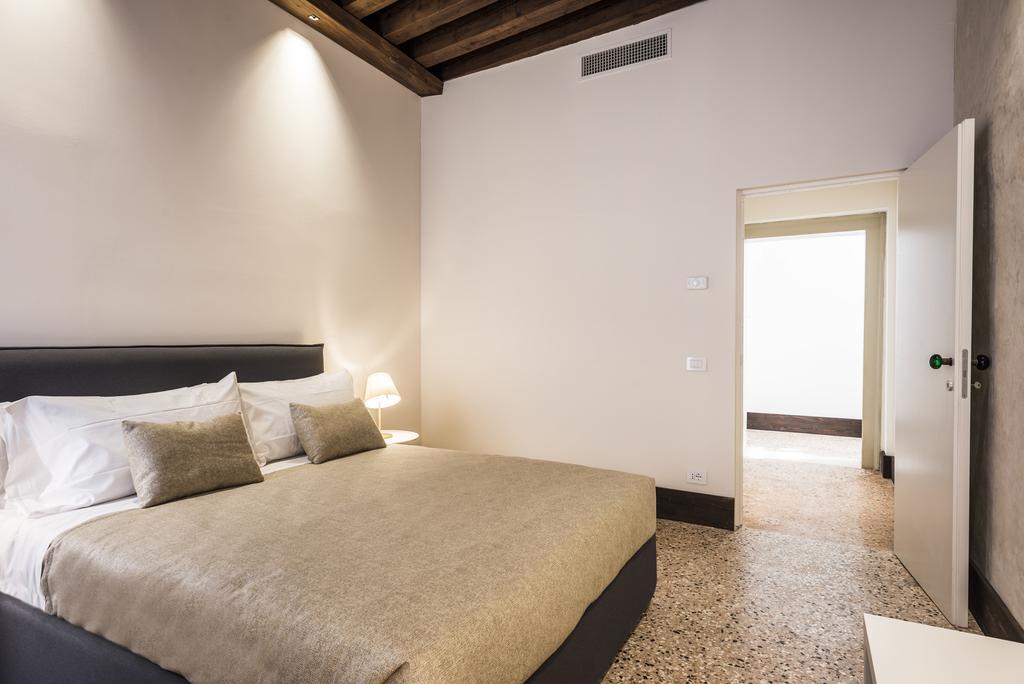 Myplace Campo Santa Margherita Apartments Veneza Exterior foto