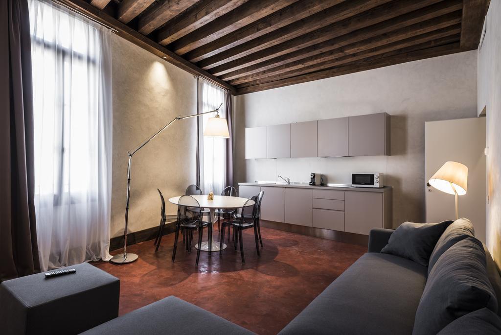 Myplace Campo Santa Margherita Apartments Veneza Exterior foto