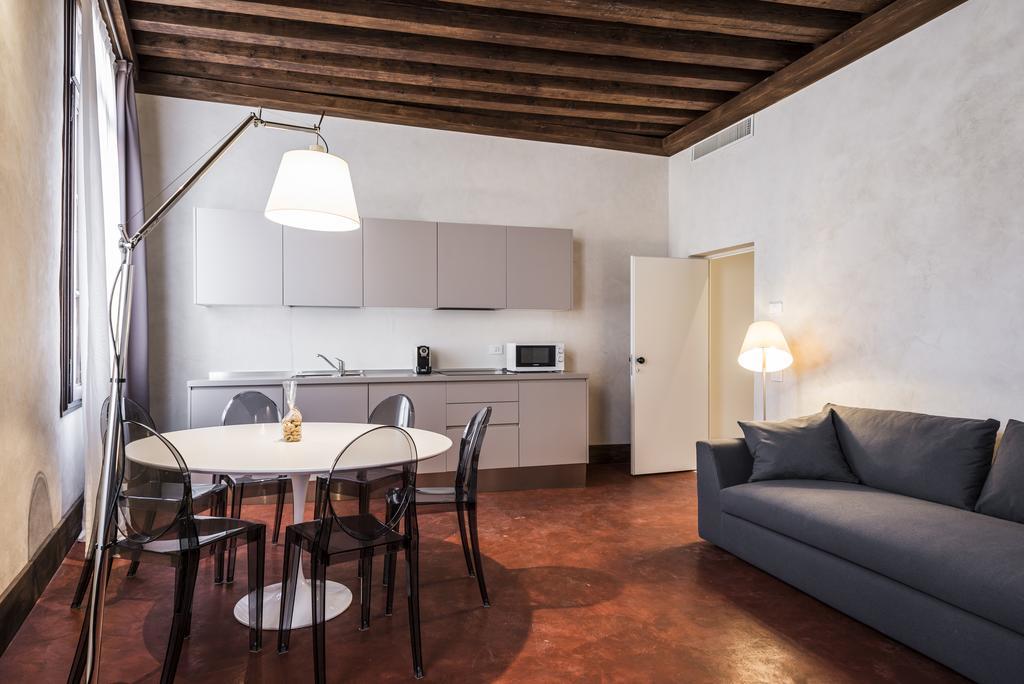 Myplace Campo Santa Margherita Apartments Veneza Exterior foto