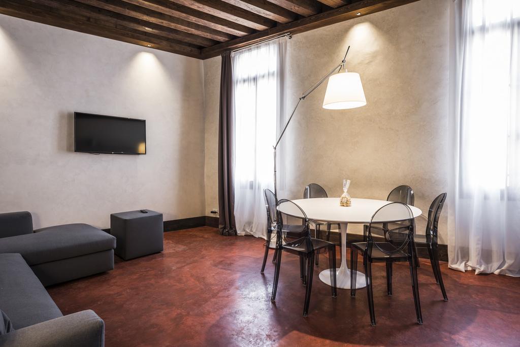 Myplace Campo Santa Margherita Apartments Veneza Exterior foto