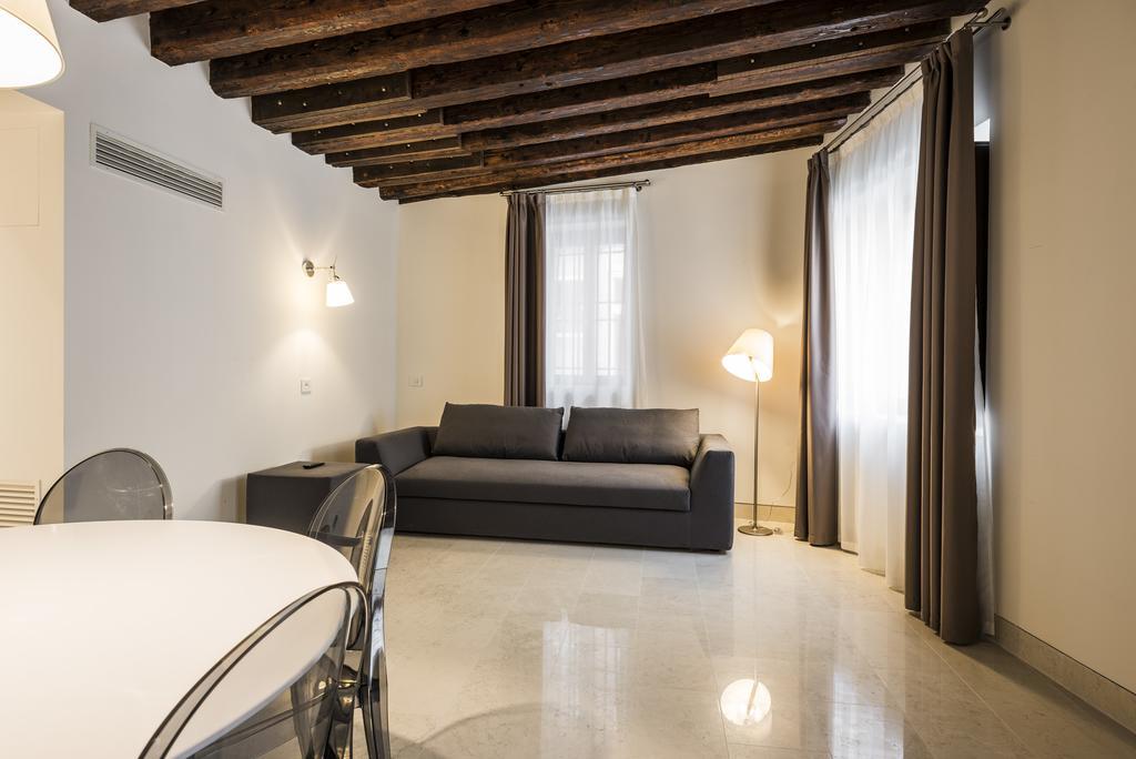 Myplace Campo Santa Margherita Apartments Veneza Exterior foto