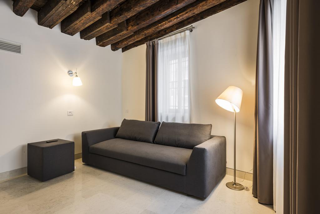 Myplace Campo Santa Margherita Apartments Veneza Exterior foto