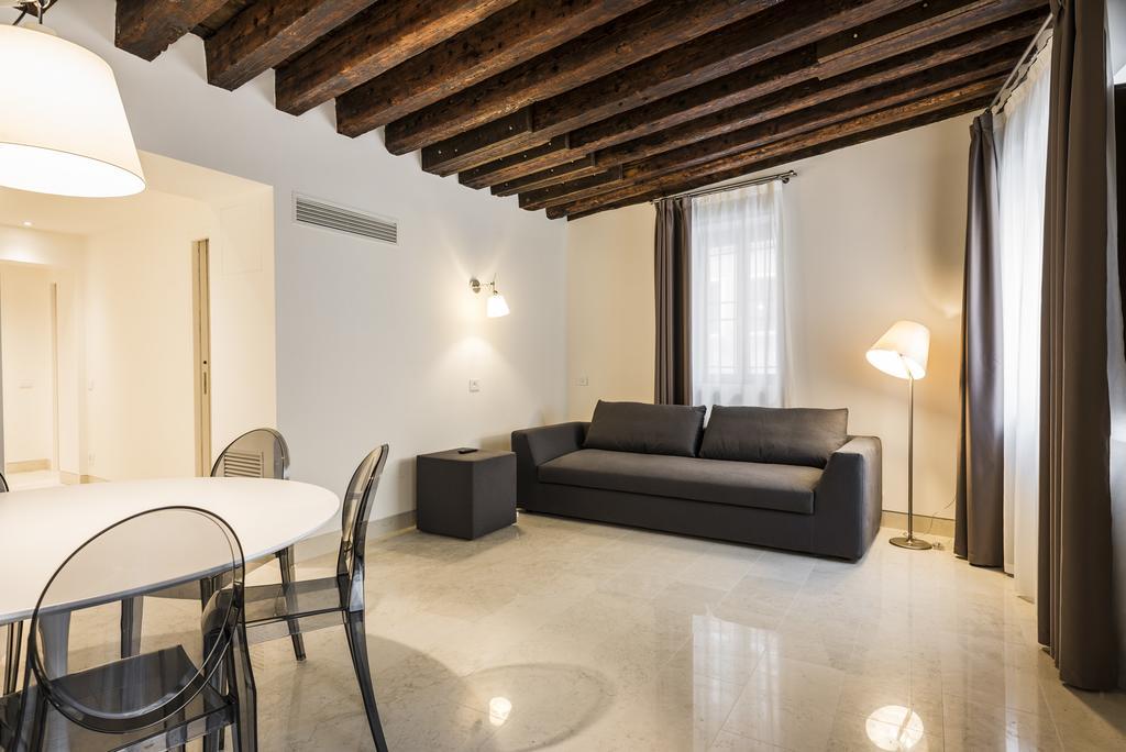 Myplace Campo Santa Margherita Apartments Veneza Exterior foto